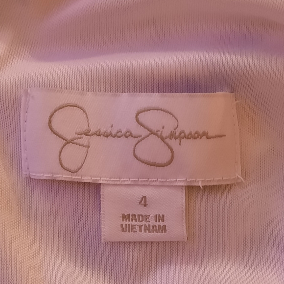 Clothes - Picture 3 of 5